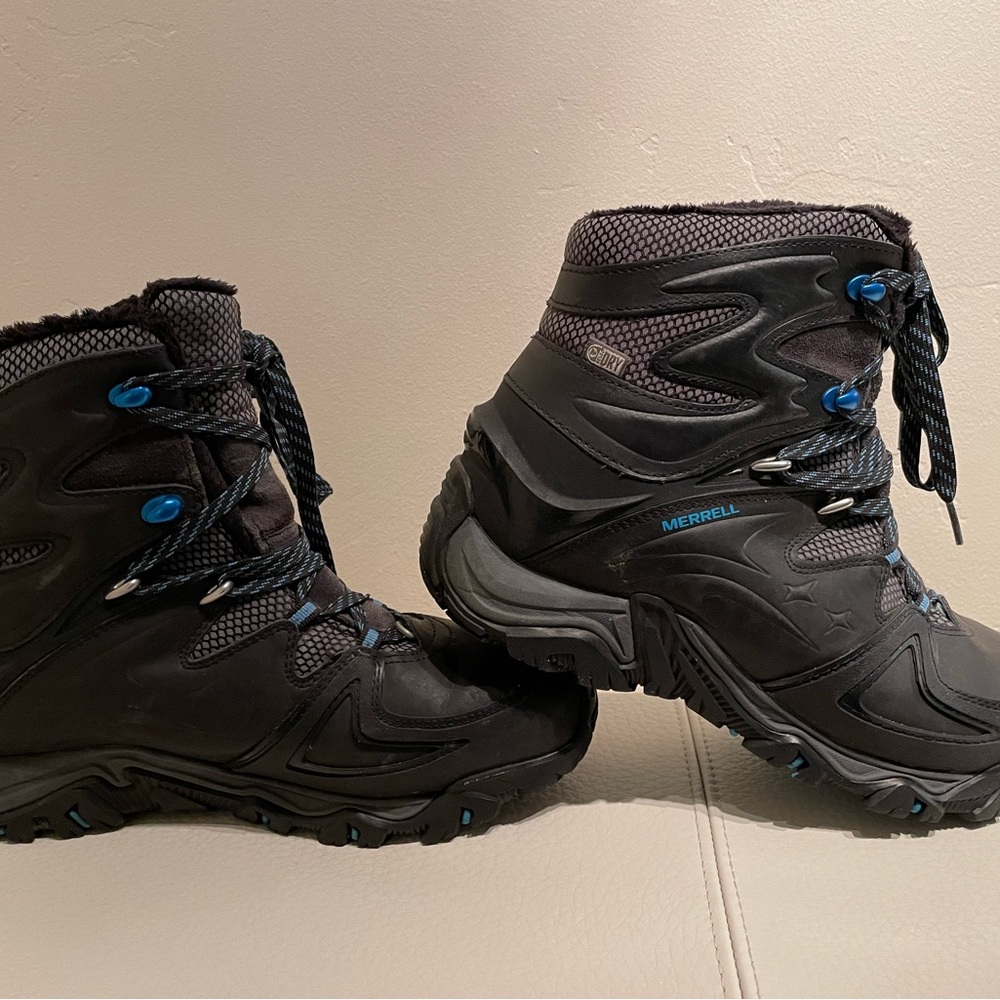 Merrell J21120 Winter Hike/Snowshoe Boots 9.5